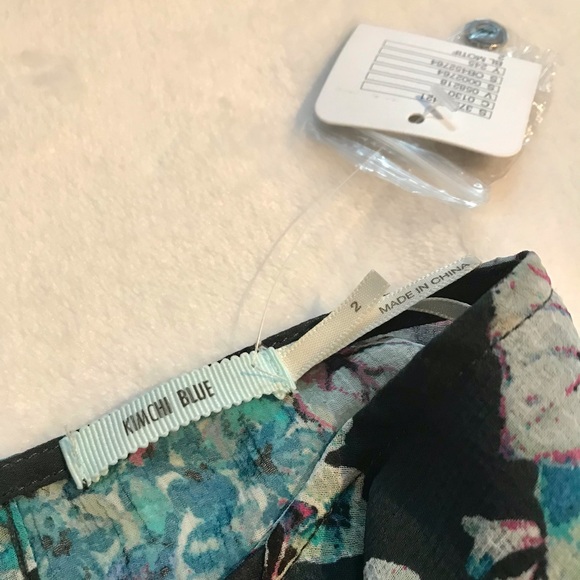 ⭐️Host Pick⭐️ SIZE 2 KIMCHI BLUE FLORAL DRESS - Picture 9 of 10